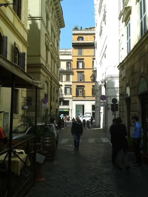 Barberini 360 Apartment Rome 0*,